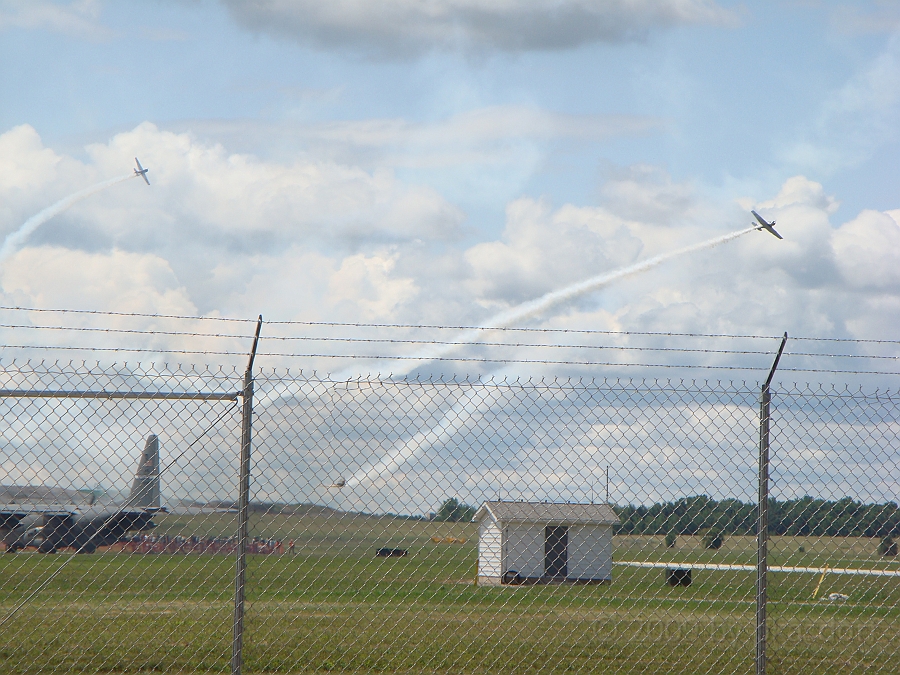 Willow Run Airshow [2009 July 18] 009.JPG - Scenes from the Thunder Over Michigan Air Show at Willow Run Airport